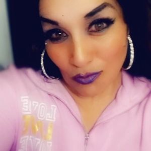 Meet your Posher, Lezli